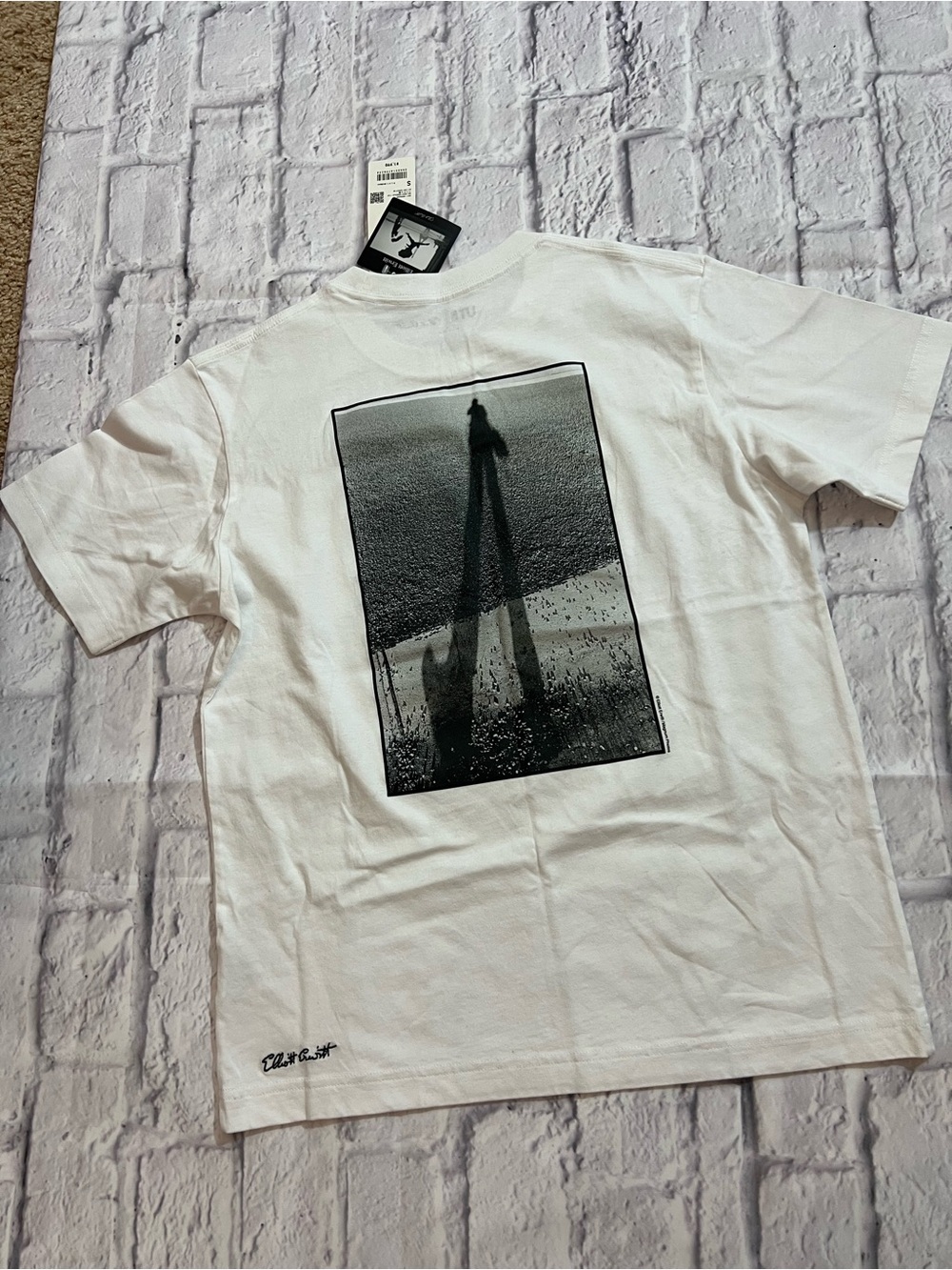 NWT Elliott Erwitt and Yu Nagaba Graphic Crew Neck T-Shirts - White and Cream - Picture 7 of 10